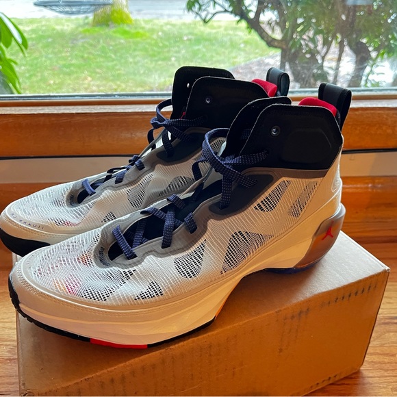 Nike Air Jordan XXXVII - "37" - Mens 13 - DD6958 060 - NO BOX - Light Bone - Picture 7 of 7